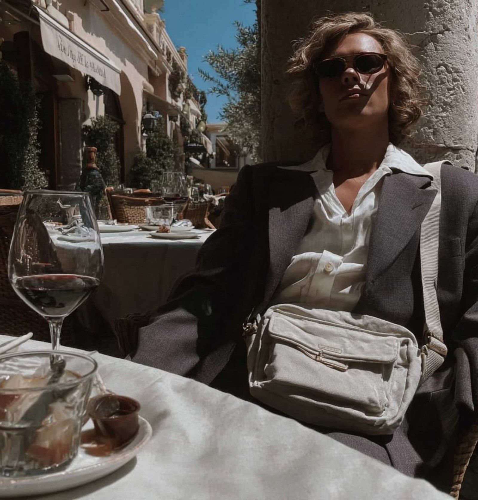 Tailored Light & Riviera Styling